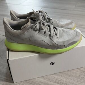 Lululemon Women’s Strongfeel Trainers Gray & Neon Green Athletic Shoes size 7.5